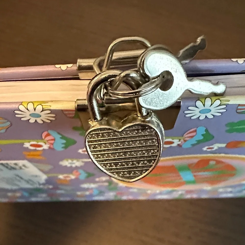 Locking Guided Journal with Keys and a Pen